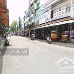 Ngay chợ vải tân bình, kinh doanh sầm uất, 5 tầng, 4.4x18m, 17.5 tỷ.