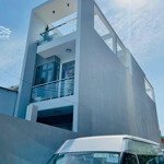 Nhà đẹp ngay phạm văn đồng - ô tô trước cửa - 3 tầng hoàn công - 105m2