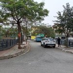 Cần bán 100m2, hồ điều hòa, sân bóng, nhà vh khu phố phường trí quả, thuận thành, ô tô tránh nhau