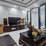 Bán nhà cổ nhuế 40m2, 5 tầng, ngõ nông, 100m ra mặt phố, ở sướng, gần học viện tài chính, giá tốt