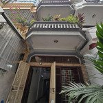 Bán nhà khuất duy tiến ,thanh xuân bắc, ngõ oto qua nhà , dt 66m/2- 3 tầng -mt 3.7m.giá 20 tỷ.