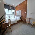 Cho thuê căn hộ tại quận 1 - gần chợ thái bình, vòng xoay cống quỳnh, thang máy, ban công