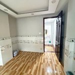 Mặt tiền ở kinh doanh gần nhà thi đấu phú thọ