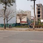 Chủ cần bán gấp giảm chào 600tr giá chỉ còn 8.x tỷ vẫn thương lượng tiếp, sát khu phố trịnh văn bô