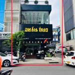 Cho thuê nhà mặt tiền số 40 đường tôn thất tùng, quận 1. dt: 4,5x22m, trệt lửng 2 lầu, 130 tr/th