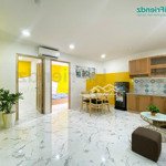 Căn hộ 2 phòng ngủ ban công - full nội thất, siêu rộng
