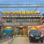 Cho thuê nhà mặt phố phùng hưng, hoàn kiếm đoạn vỉa hè rộng nhất phố dtsd 160m vỉa hè 100m