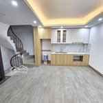 Chính chủ cần bán căn nhà nhà phố kim giang 65m2, ngõ trước nhà ô tô tránh nhau vào nhà