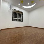 Chính chủ cần bán gấp căn hộ chung cư 3 phòng ngủ toà nhà f4 trung kính nhận nhà ở ngay