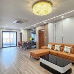Bán căn hộ chung cư mặt đường nguyễn chí thanh, dt 114m2, 3 pn, 2 wc giá bán 7,2 tỷ