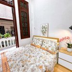 8,65 tỷ ccmn ngõ 1 thiên hiền, 42m2, 5 tầng, 9 phòng