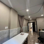 Xuống giá 5 tỷ, cần bán gấp nhà mt huỳnh văn bánh, phú nhuận, ngang gần 5m, giá 40 tỷ tl