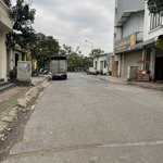 Chính chủ bán nhà 4 tầng view hồ, ngõ vườn hồ 2 cự khối long biên mặt tiền rộng kinh doanh đỉnh