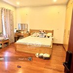 Bán nhà lạc trung, 86m2, 4 tầng, mặt tiền 8m, 29 tỷ, vỉa hè, ô tô tránh, kinh doanh đỉnh
