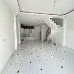 Bán nhà riêng tại thị trấn chúc sơn, hơn 2,6 tỷ, 30m2, 3pn, 3wc, giá ưu đãi