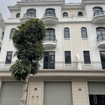 Cần bán gấp - căn kinh đô 75m2 - mặt tiền 5m - gần vincom - đường 20m