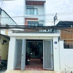 Hạ giá 500tr bán nhanh nhà 3 tầng đường phước long nha trang, sân đậu được 2 xe ô tô