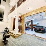 Bán biệt thự nghỉ dưỡng có hồ bơi 5 tầng thang máy mới tinh 8x20 ngay âu cơ