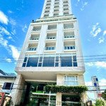 Khách sạn 20 tầng view biển hạ giá 10 tỷ