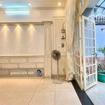 Gấp! bán nhà 2mt trước sau, hxh 5m phường tân định, q1. dt 4,1 x 20m(80m2) 2t. giá 15 tỷ tl