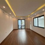 Nhà đẹp nguyễn văn cừ - tiện ích ngập tràn - hàng ngàn lợi thế 30m x 5 tầng giá 5,5 tỷ