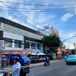 Bán nhà đất lớn phân chia anh em mt kinh doanh. dt 525m2 sổ hồng riêng thổ cư 100%.