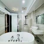 Nhà gia thụy 50m, 7t, mt4.5m, thang máy, ngõ to hơn phố, 4 ô tô tránh, thông tứ phía.
