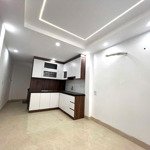 Chính chủ bán nhà 5 tầng văn nội phú lương ngay chợ , đầy đủ công năng, giá nhỉnh 4 tỷ xx.
