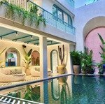 Siêu phẩm boutique 300m2 mặt tiền hồ nghinh 18 phòng dòng tiền 200tr/tháng cách biển 100m giá 5xtỷ