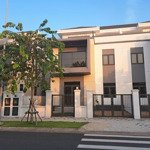 Kẹt tiền cắt lỗ hơn 800 triệu căn nhà phố 8x20 duy nhất. giá bán 6,9 bao phí sang tên lh 0931832038