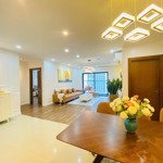 Bán căn 03pn, dt 100m2, tòa chung cư b2 hàm nghi - mỹ đình. hướng mát, sổ đỏ sẵn lh: 0906241823