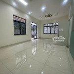 Cần cho thuê sàn tầng trệt làm vp khu him lam quận 7 làm văn phòng. dt 80, 100m2. giá từ 15tr-24tr