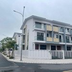 Sapphire gem - 3 suất ngoại giao góc, góc xẻ khe siêu vip - cam kết giá tốt nhất tt
