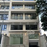 Cho thuê nhà mặt tiền tạ hiện,thạnh mỹ lợi,q2.dt8x20m,hầm 7 tầng sàn trống,full option giá 105tr/th