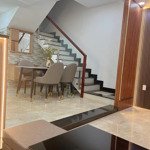 Cặp song sinh hẻm 220/hoàng hoa thám. p5. bình thạnh.