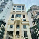 Bán gấp tòa nhà đường ung văn khiêm, p25, bình thạnh. dt 6x25m. kc 7 tầng. hđt 120 triệu. gía 28 tỷ