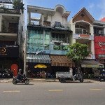 Bán nhà mặt tiền kinh doanh khu hải thượng lãn ông, quận 5, dt: 4x18m, 5 tầng, giá chỉ 250tr/1m2