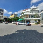 Bán đất mặt đường ngô gia tự 106m2, mt 5.3m, vị trí đẹp, giá 10.9 tỷ, lh 0389451819