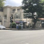 Bán biệt thự căn góc 2 mặt tiền khu mỹ gia ,phú mỹ hưng,quận 7,dt đất :285m2,giá :83 tỷ.0902949186