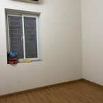 Cho thuê nhà tt phố võ thị sáu, dt 80m, 2 ngủ 10 triệu/ 1 tháng