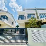 Bán gấp biệt thự đẹp nhất oasis city bến cát đang cho thuê 6 tr/th - giá siêu hời lời ngay khi mua