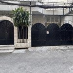 Cho thuê nhà trệt ngay vòng xoay điện biên phủ, dakao, quận 1 - đoạn 2 chiều - 10x20m