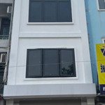 Chính chủ cho thuê mặt bằng kinh doanh vip 50m2 mặt phố trần quốc hoàn