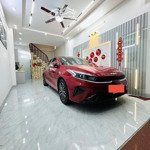 Hoa hậu trung tâm bồ đề , gara ô tô, mặt ngõ thông kinh doanh ,cách phố 15m , làm văn phòng cty
