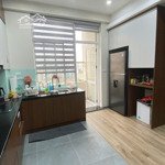 Chủ nhà cần tiền bán gấp cc 2pn, 2wc tại đội cấn, 5,2 tỷ, 72m2 nhà đẹp