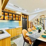 Bán nhà hẻm xe hơi 163 rộng 8m đường thành thái phường 14 quận 10, dt: 6x20m, giá 24.5 tỷ