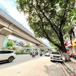 Bán toà mp lô góc nguyễn trãi, vị trí đẹp kd sầm uất, dòng tiền tốt, 228m2, 12 tầng, mt 7.4m