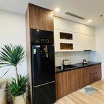 Chủ nhà cần bán gấp căn hộ 2 phòng ngủ 63m tòa soforest ecopark giá tốt nhất . 0938905585