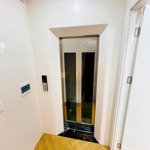 Bán nhà riêng tại phố yên hoà. dt 32m2 6 tầng mặt tiền 6m. có thang máy giá hơn 8 tỷ