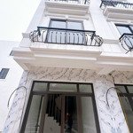 Chỉ 2.8tỷ, nhà 44m2x5t, ô tô đỗ cổng,gần kđt đô nghĩa và đại học phenika